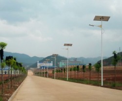 南宁工厂专业生产新农村太阳能路灯