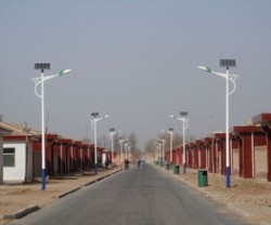 太阳能路灯、6米高太阳能路灯价格、广西太阳能路灯生产厂家图2