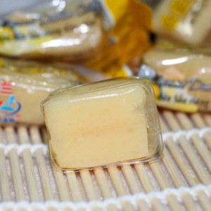 进口食品越南槟椥特产梅兰金枕榴莲糖270g特浓榴莲味休闲水果软糖图2