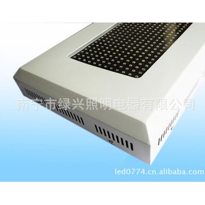 300W LED植物照明灯大功率植物生长灯288×1W图2