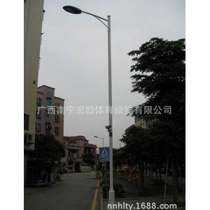 南宁道路路灯杆厂家批发（广西南宁宏励体育）图2